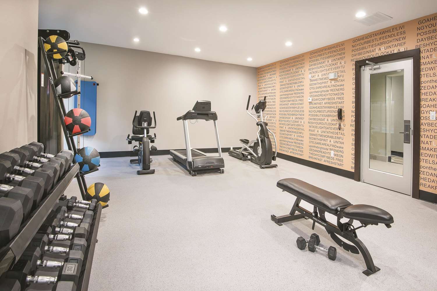 La Quinta Inn & Suites by Wyndham Fort Worth West - I-30 20/32