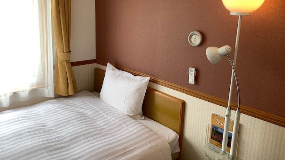 Toyoko Inn Aioi-eki Shinkansen-guchi 13/57