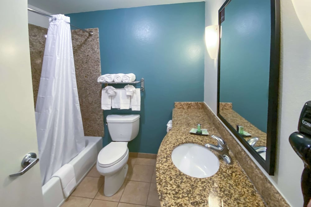 Sleep Inn Suites Pearland Houston South 21/35