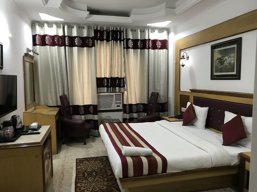 HOTEL TJS ROYALE 16/44