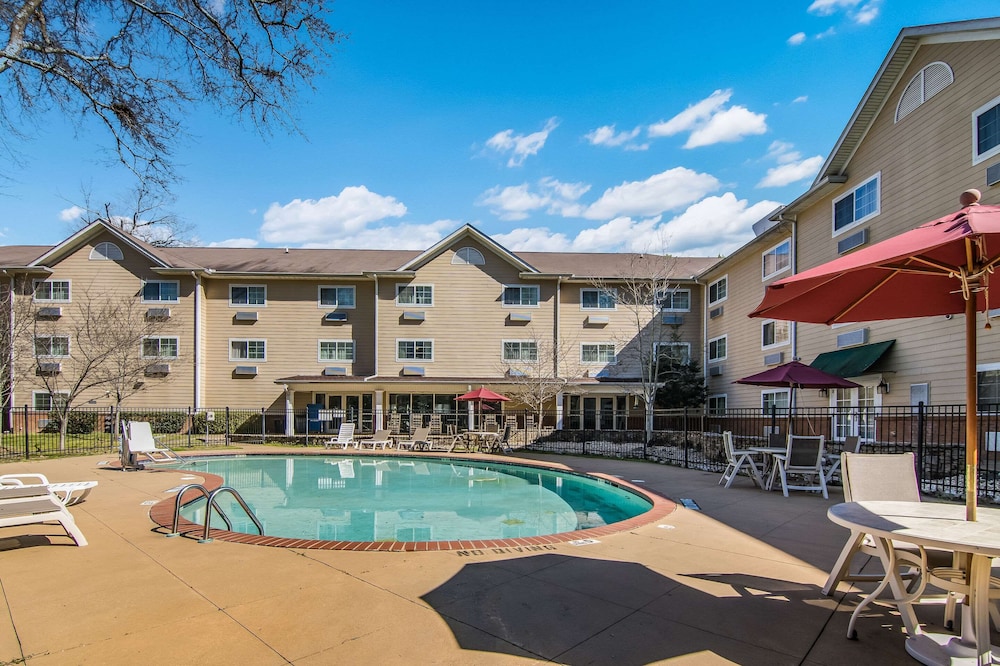 Sleep Inn & Suites Columbus near Fort Benning 1/44