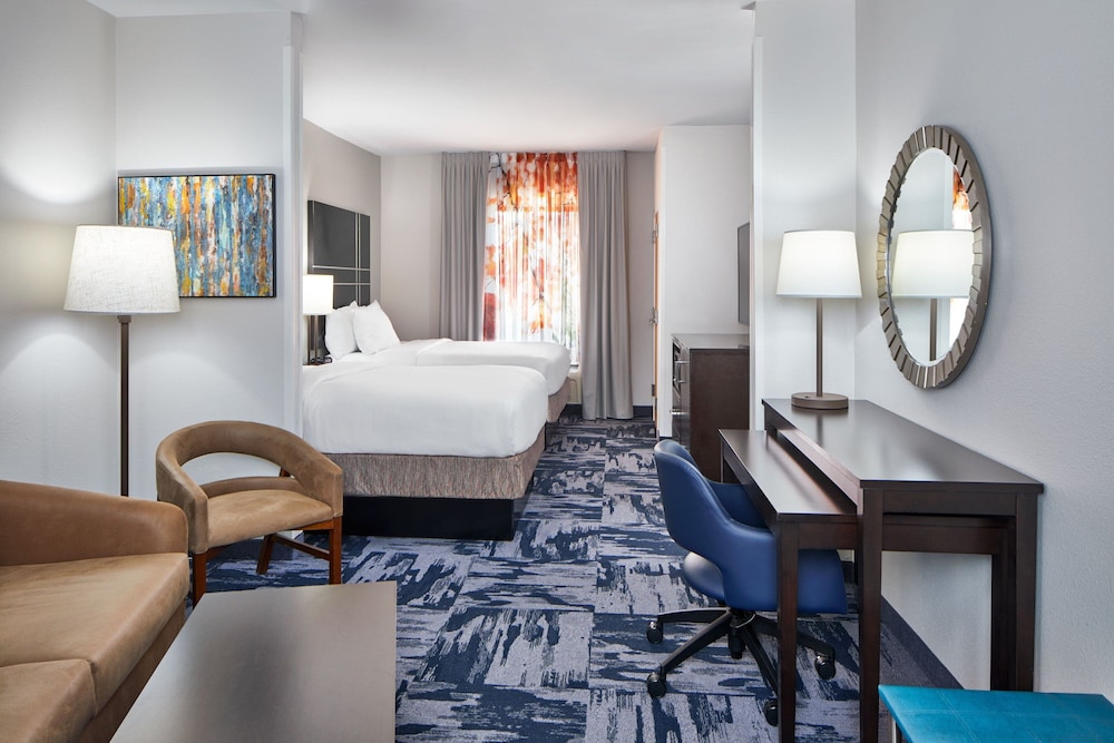 Fairfield Inn and Suites Gainesville 9/34