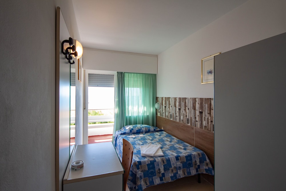 HOTEL AMBRA 10/50