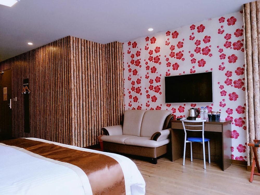 A Ace Hotel 32/56
