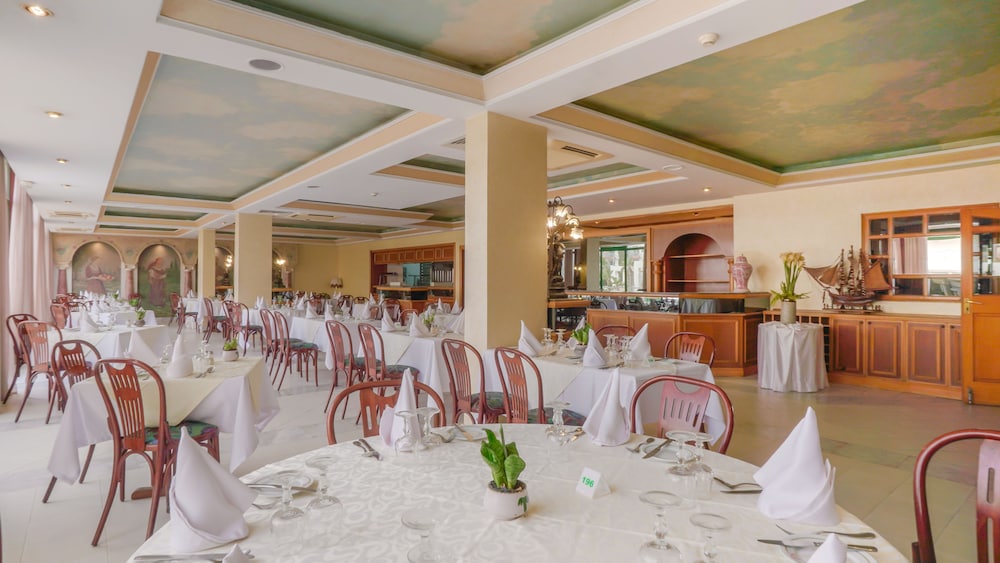 Agadir Beach Club 37/50