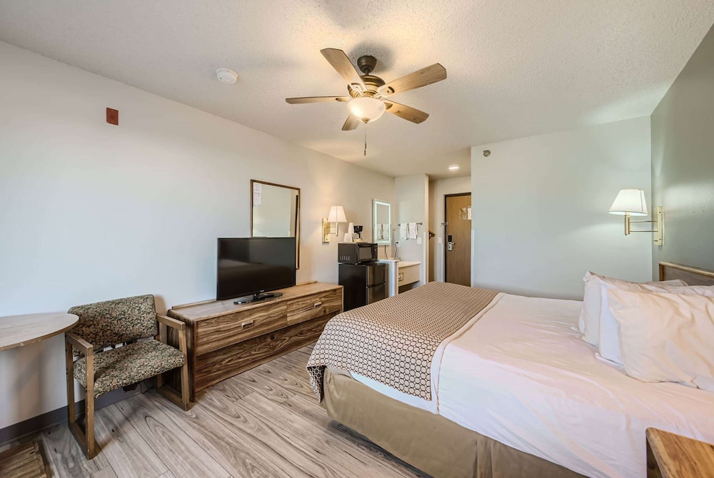 Room, Queen Bed