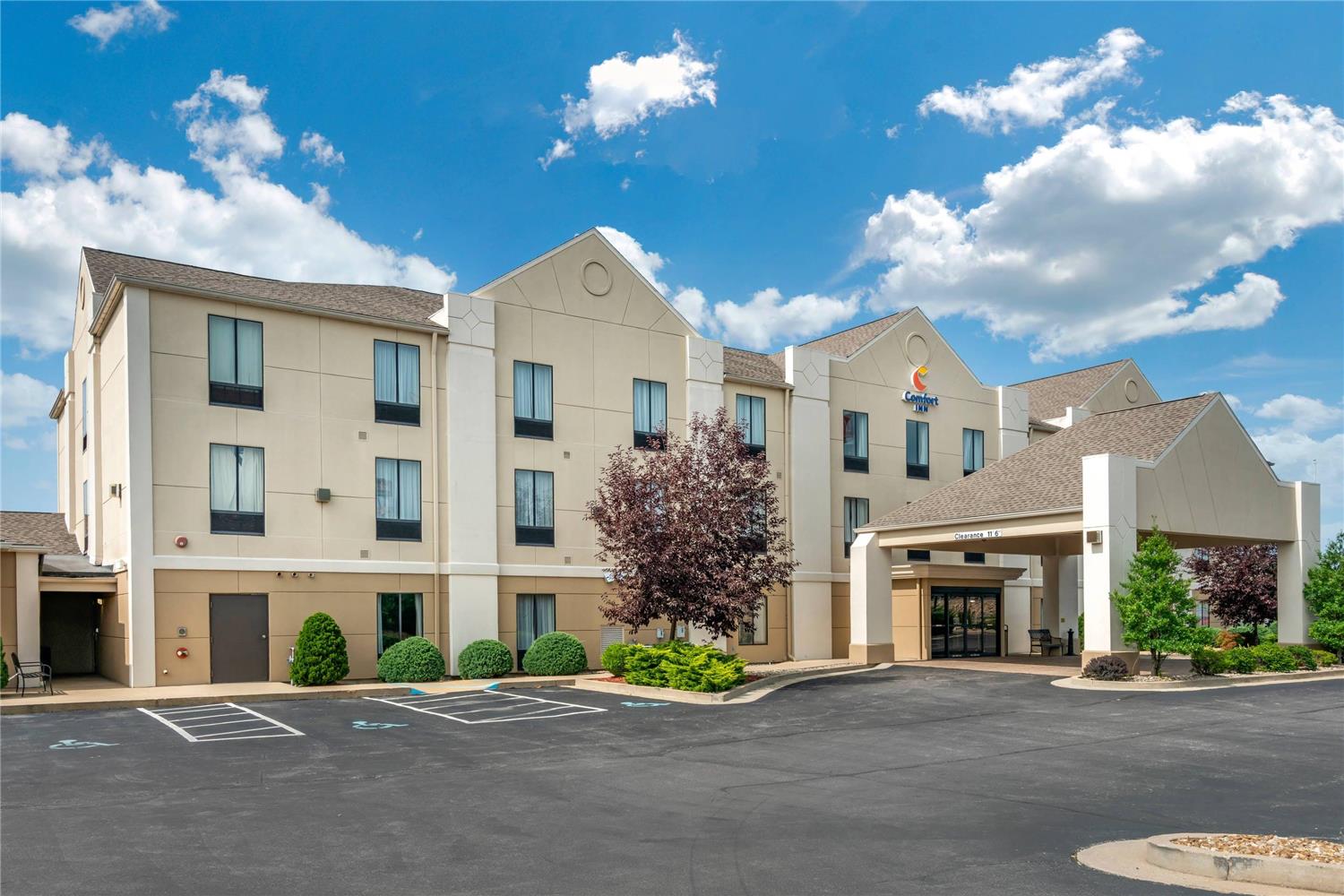 Comfort Inn Sullivan 30/30