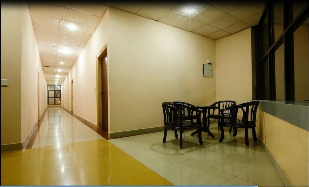 Hotel Green Lotus Dwarka 28/32