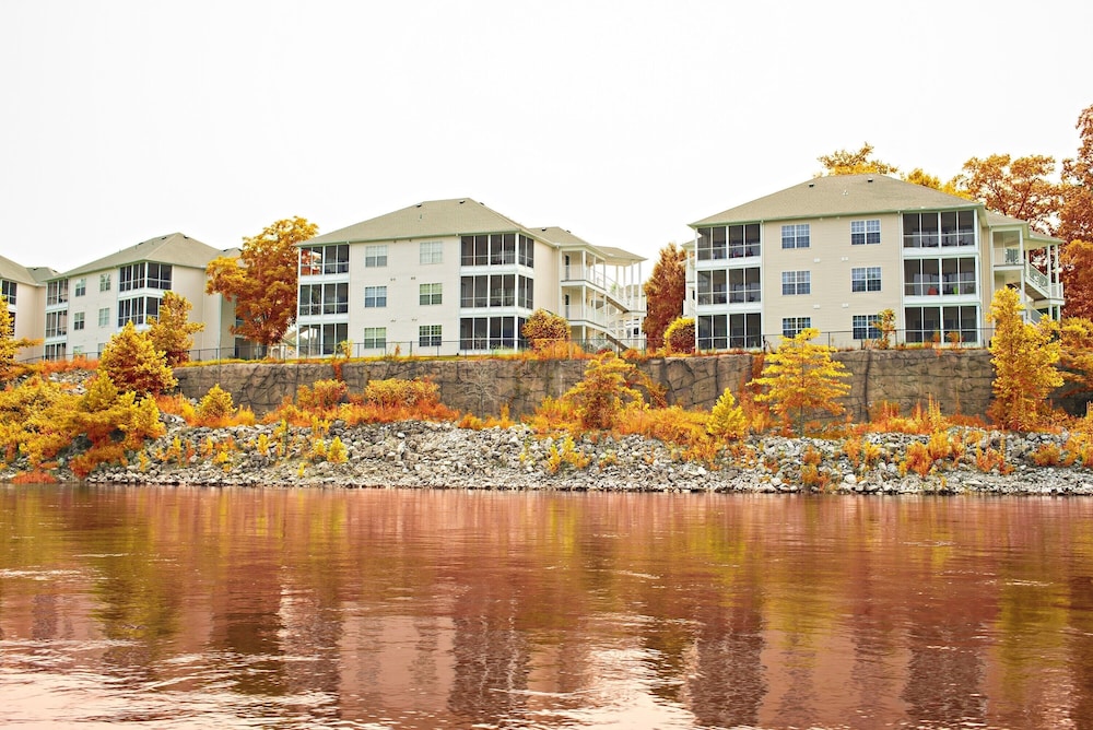 The Suites At Fall Creek 31/49