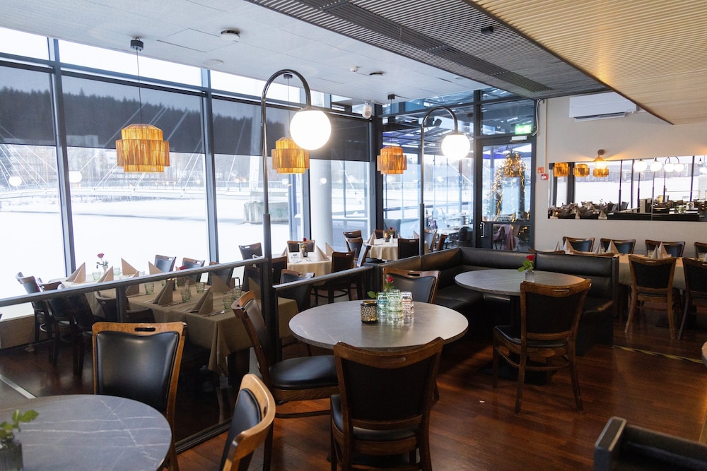 Finlandia Hotel Alba 33/48