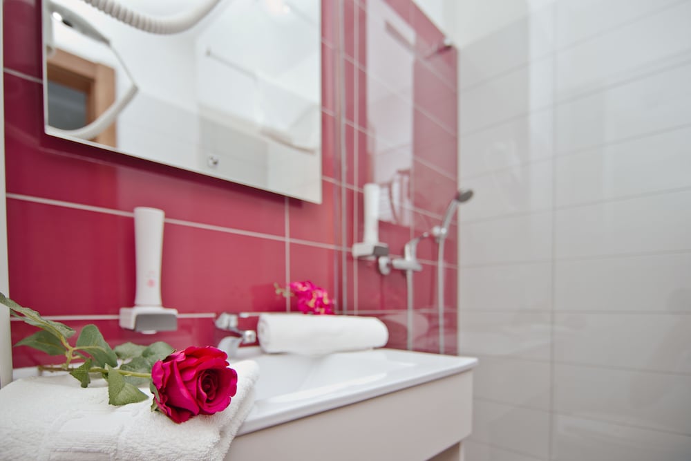 غرفة عائلية بأربعة أسرّة بإطلالة على المدينة، Medjugorje Hotel Spa 7/8