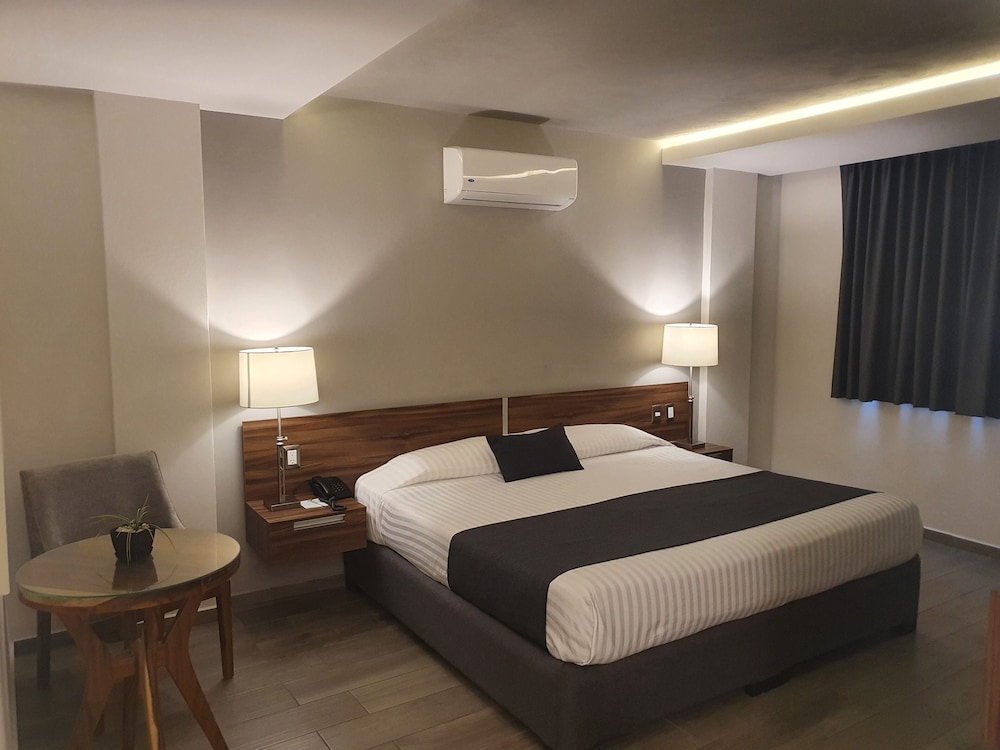 Estanza Hotel and Suites 21/58