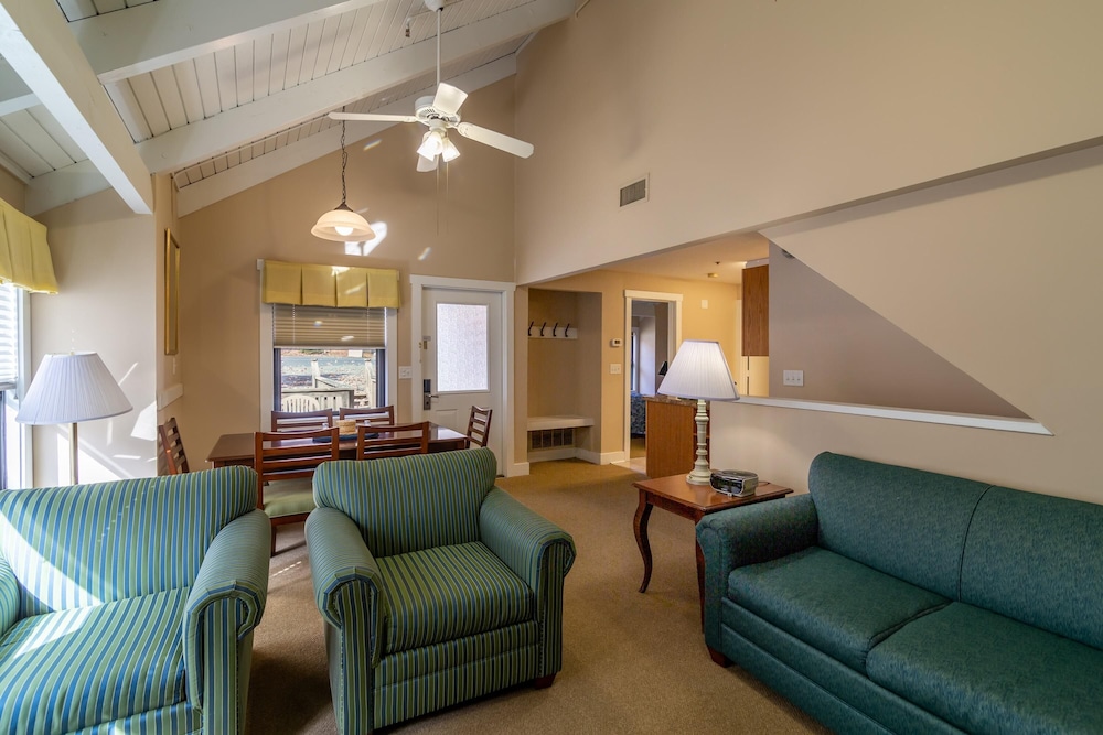 Mountain Villa With Waterpark, Golf, Skiing, Wine Tour Access and More! Massanuttens Shenandoah Vil 31/49