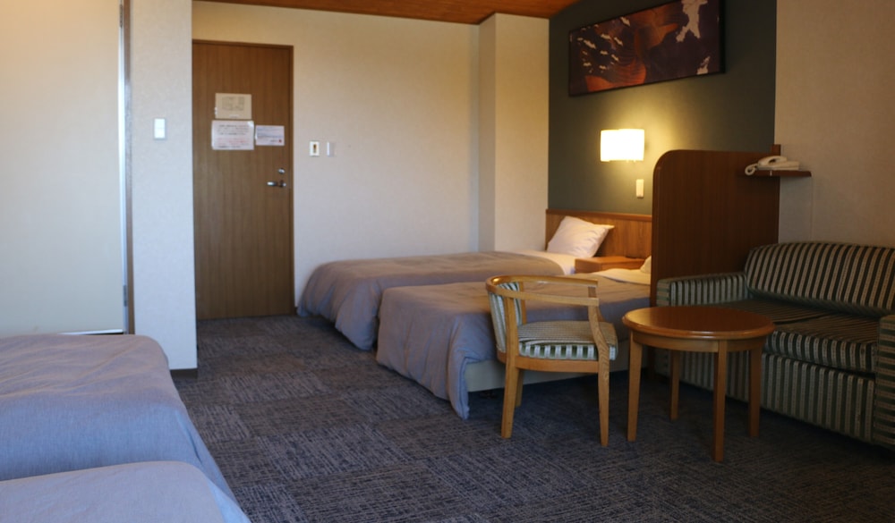 Shinnishiki Hotel 48/68