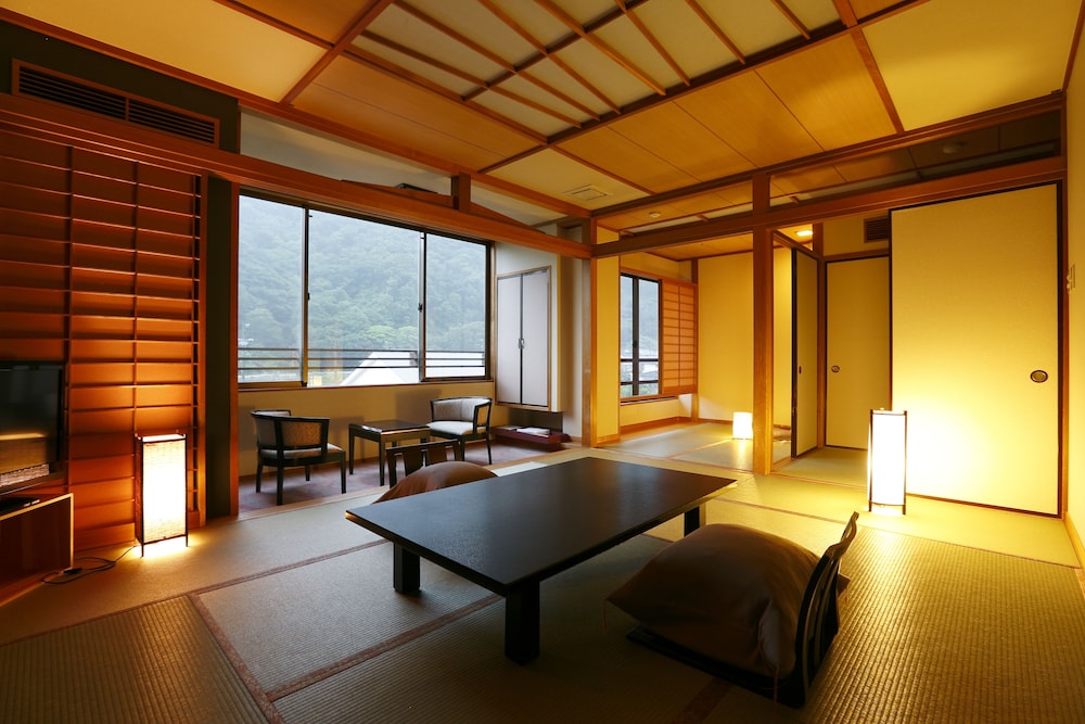 AWA Nishi-Izu 28/36
