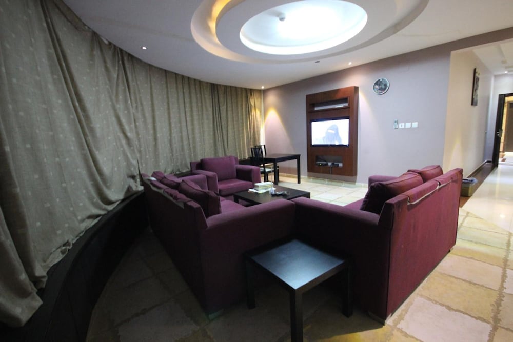 أجنحة طوق(Tooq Suites) 37/50