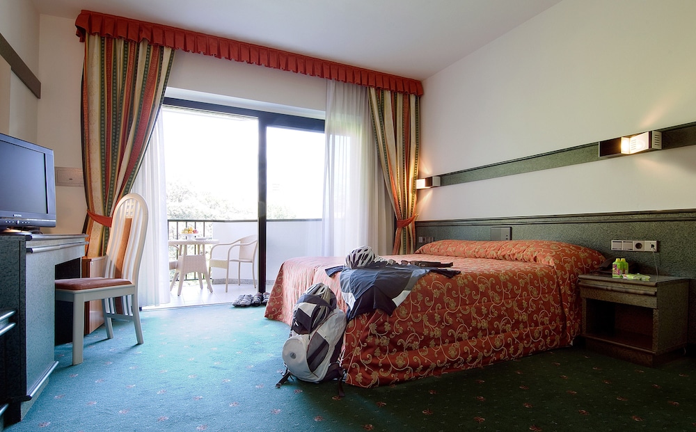 Parc Hotel Flora 32/80