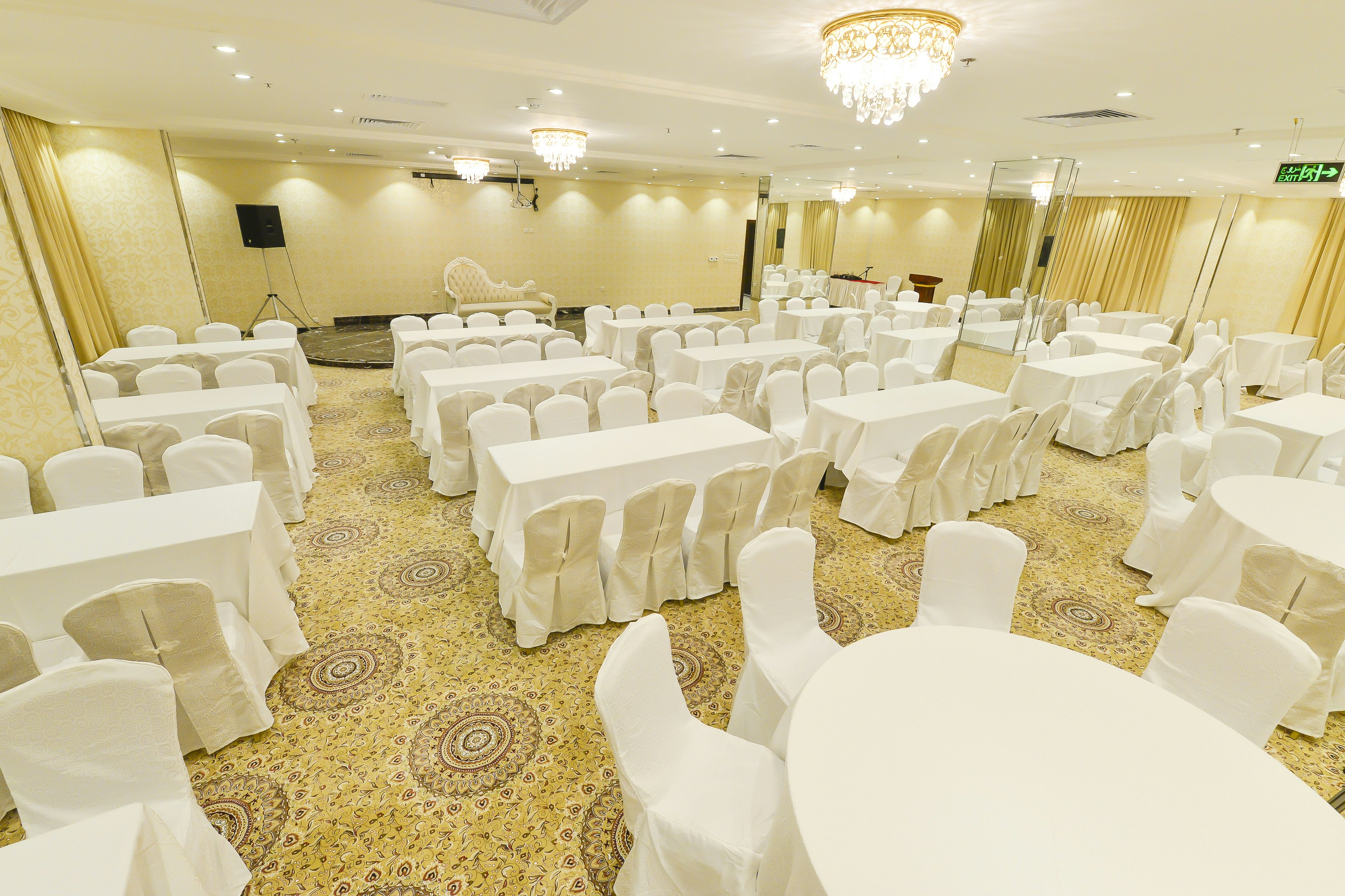 فندق كراون تاون(Crown Town Hotel) 37/46