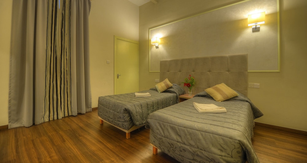Europa Hotel 23/42