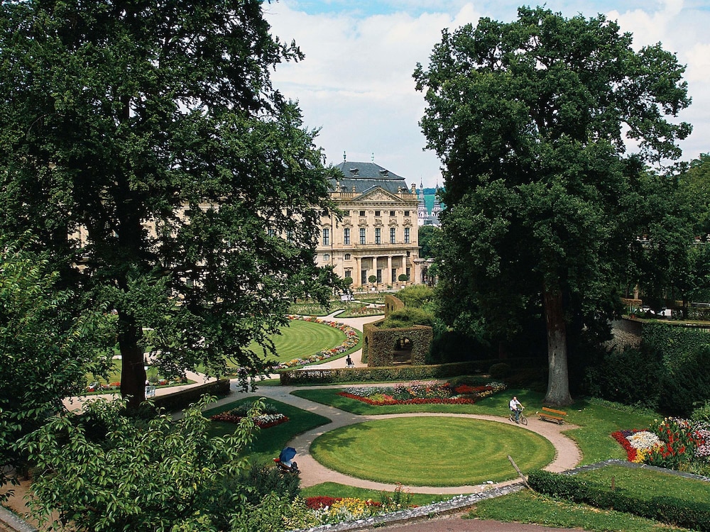 Mercure Hotel Wuerzburg Am Mainufer 60/66