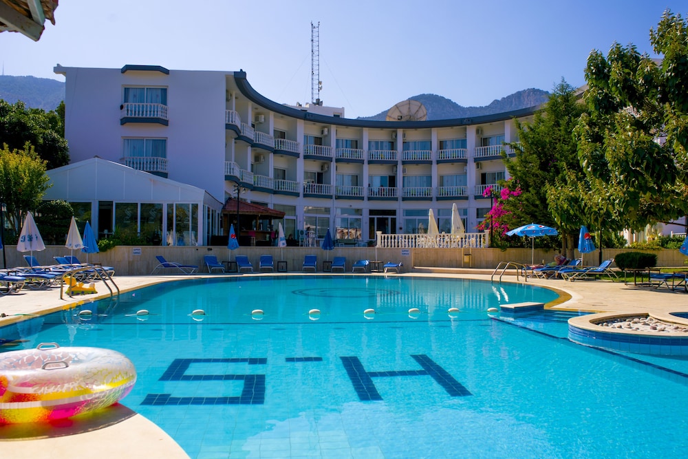 Sempati Hotel 6/44
