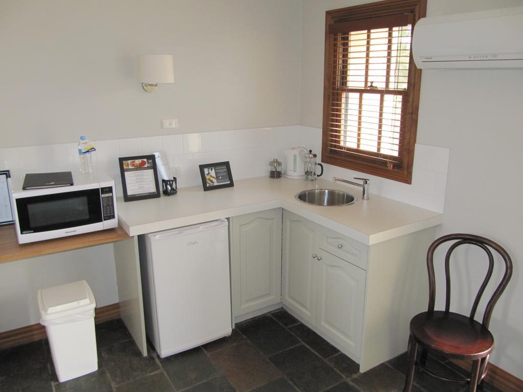 Seacombe House Motor Inn Port Fairy 4/27