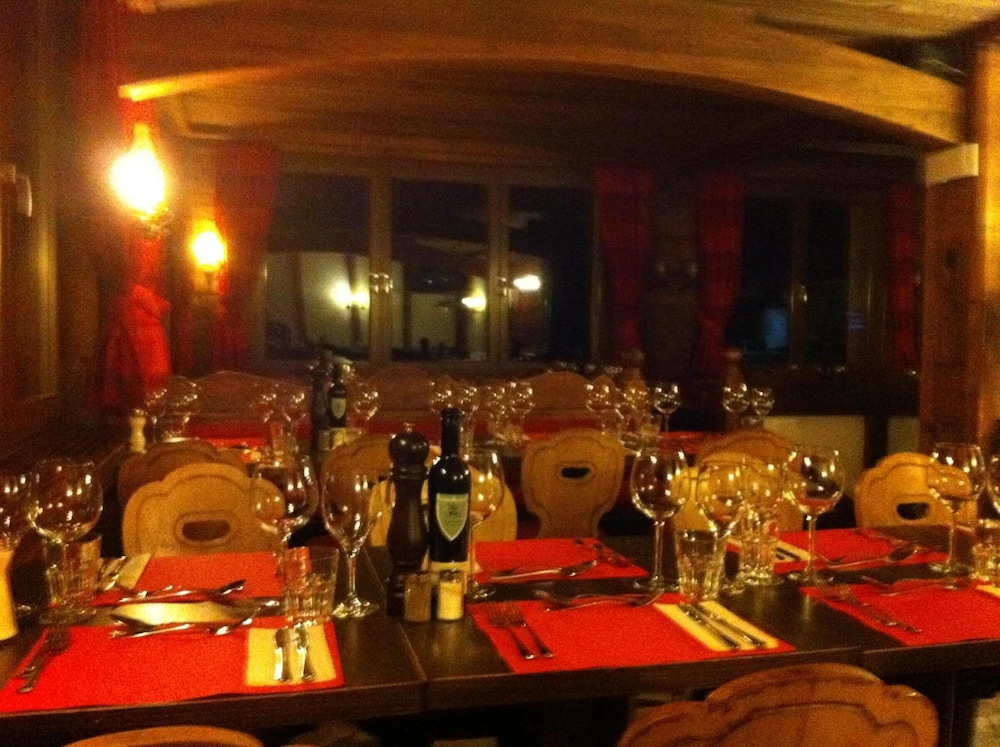 Hotel Schwarzsee 32/43