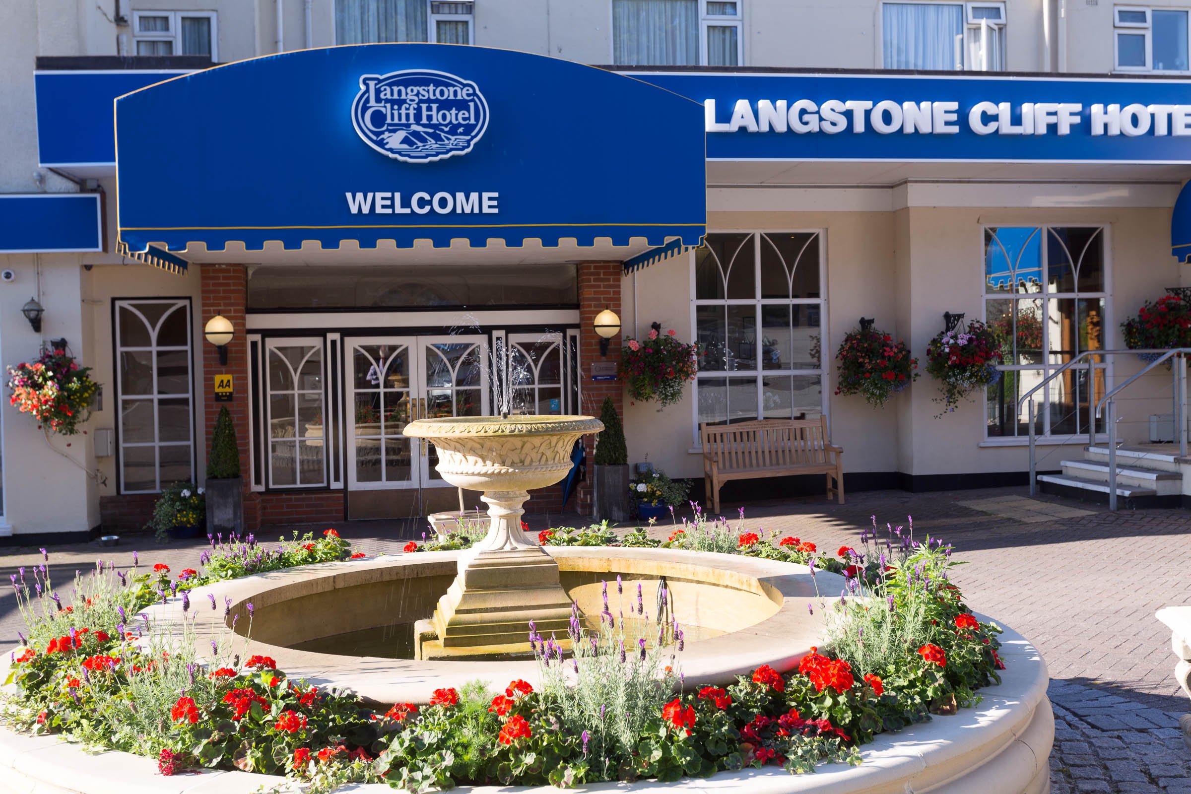 Langstone Cliff Hotel 3/80