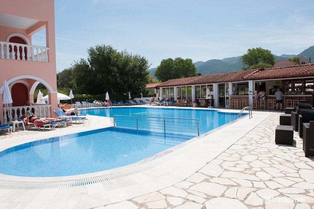 Eriva Hotel 16/37