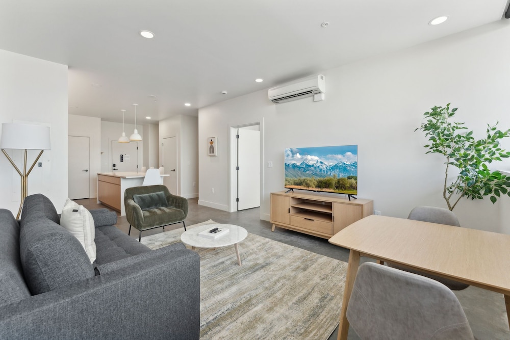 Placemakr Salt Lake City Downtown, Apartments by Hilton 32/50