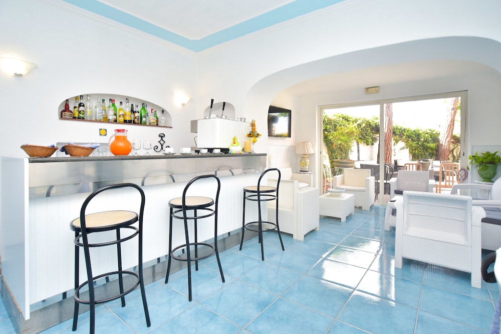 HOTEL VILLA TINA 40/56