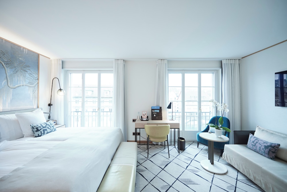 DELUXE, DOUBLE BED, RIVERSIDE
