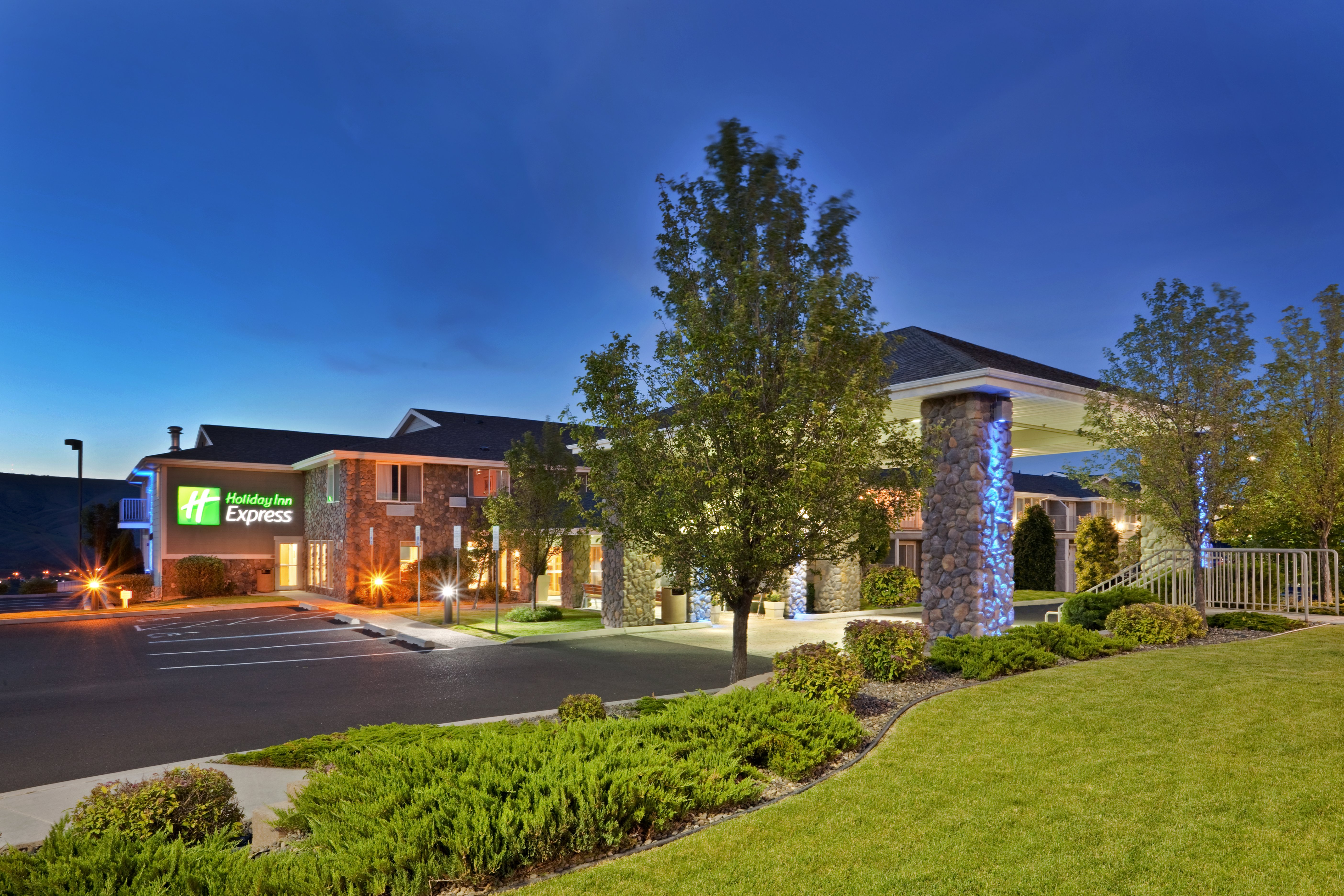 Holiday Inn Express Lewiston 75/77