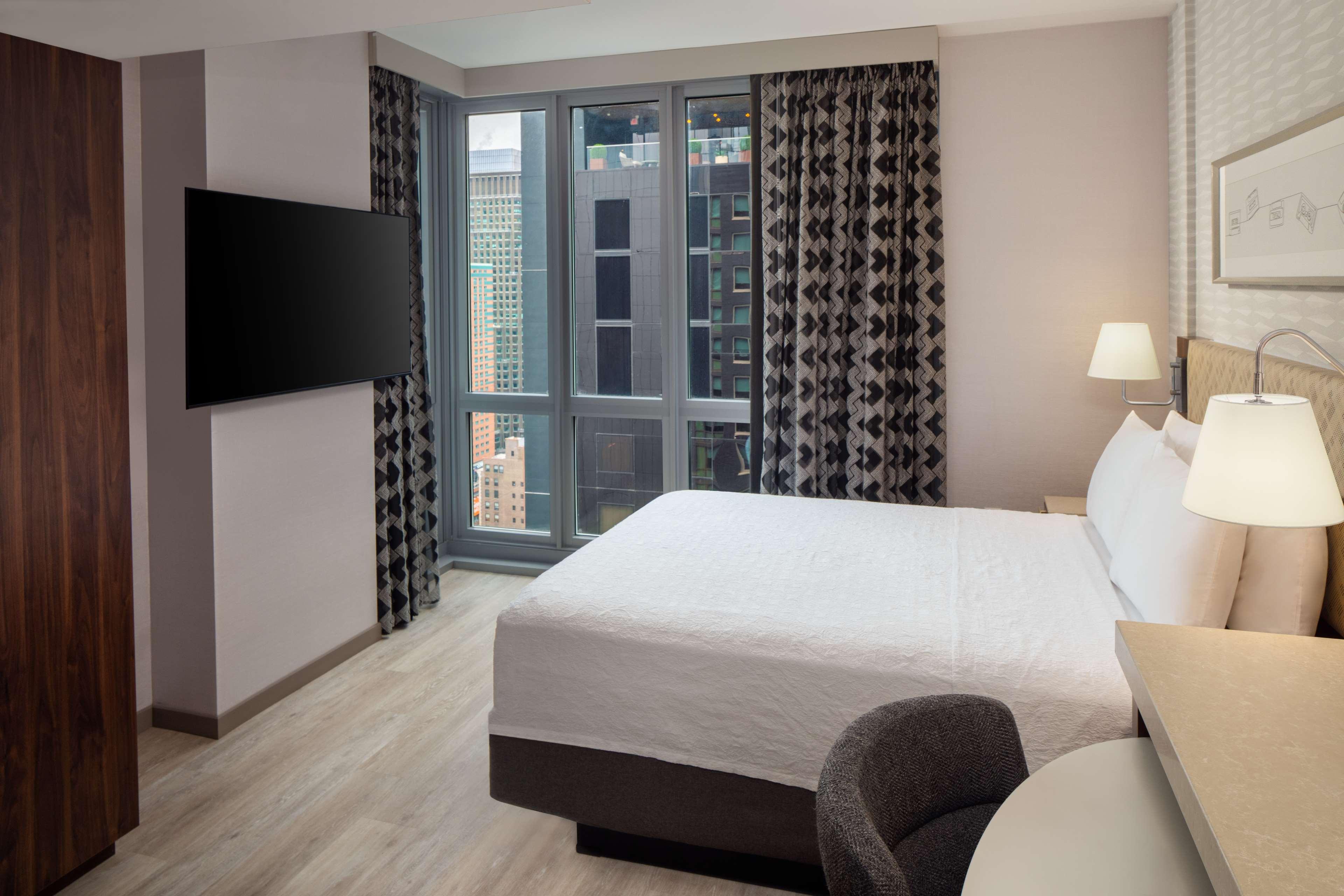 Room at Home2 Suites by Hilton New York Times Square, NEW YORK - NY