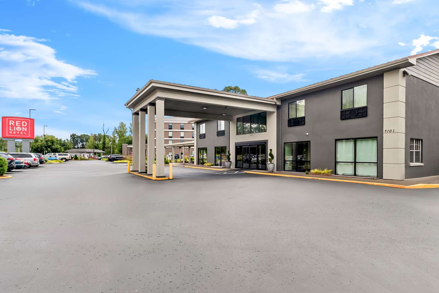 Red Lion Hotel Portland Airport 31/33