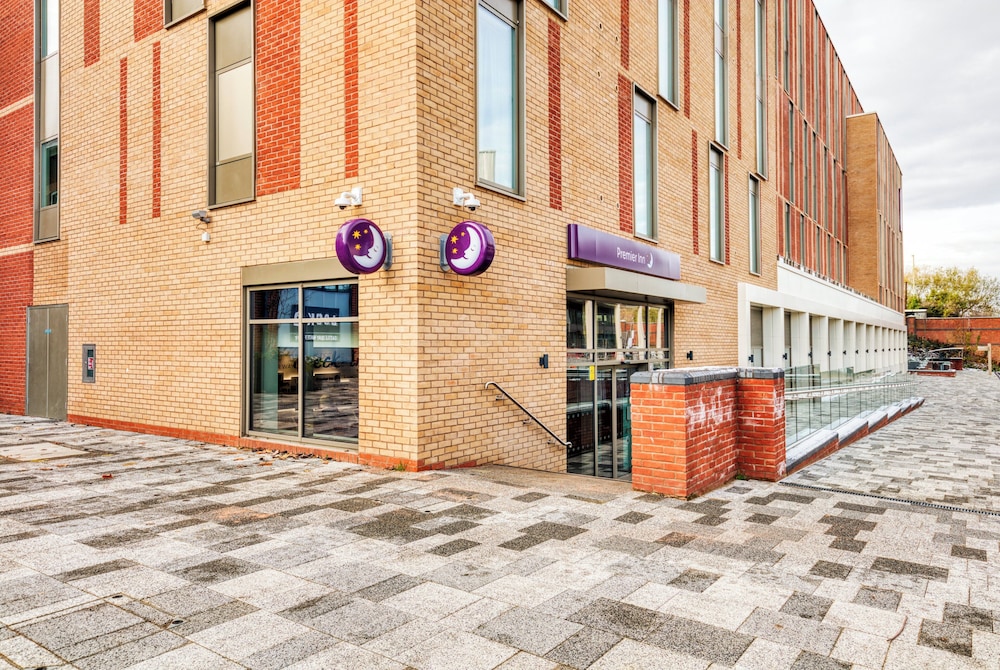 Premier Inn Banbury Town Centre (Castle Quay) hotel 45/50