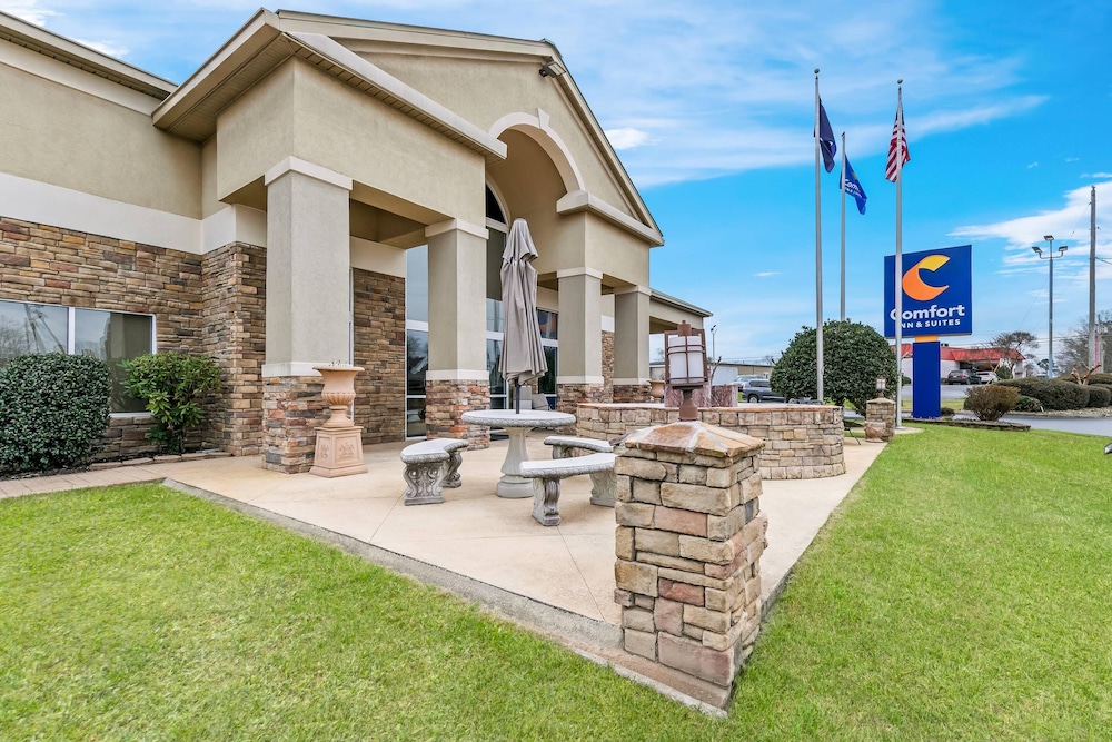 Comfort Inn & Suites Greenwood Near University 60/66