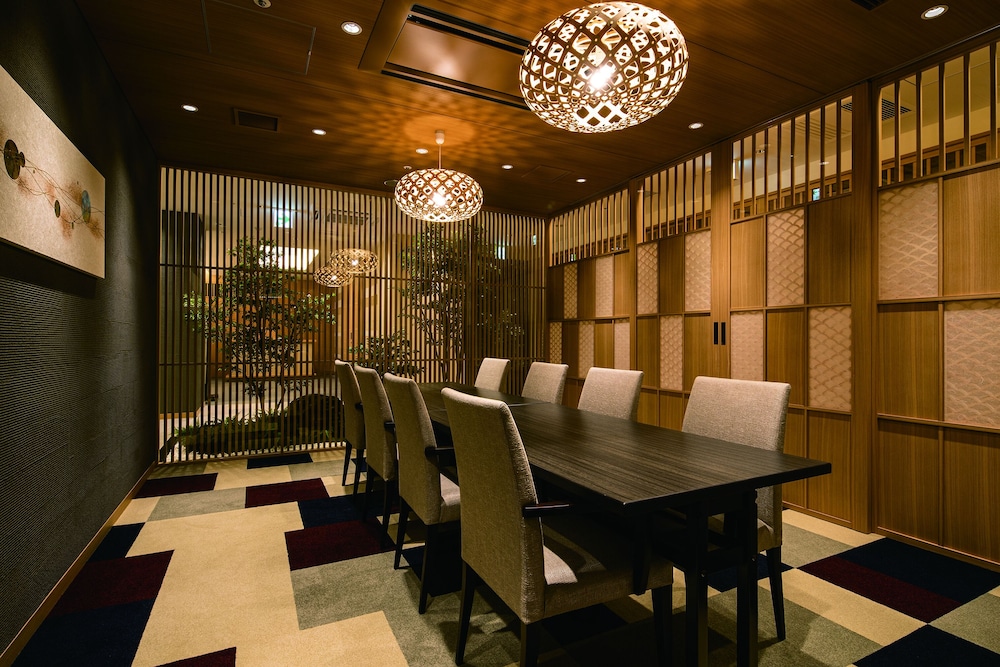 Shin-Yokohama Grace Hotel 58/66
