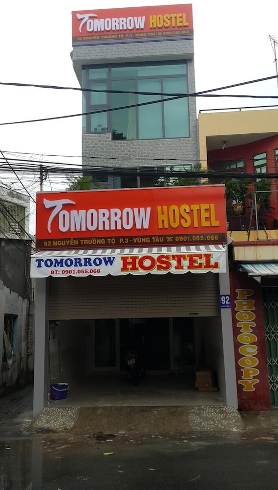 Tomorrow Hostel 2/40
