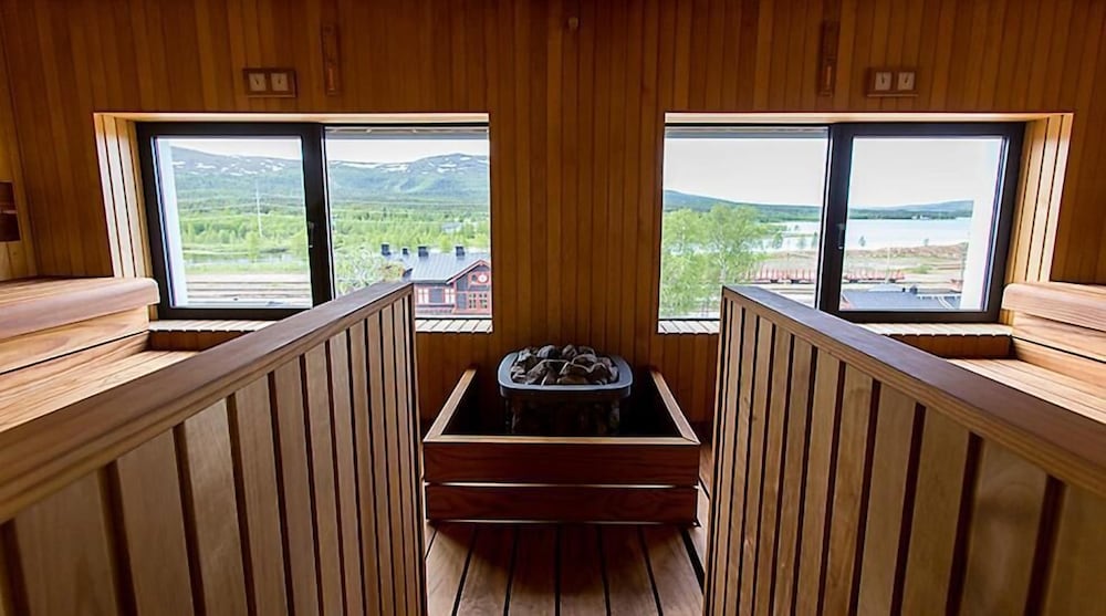 QUALITY HOTEL LAPLAND 13/43