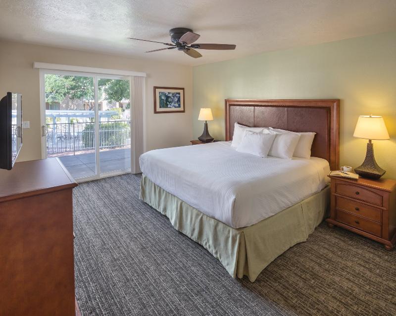 3 Bedrooms, Suite, Apartment