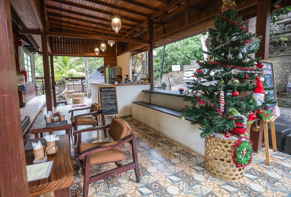 Ubud Sari Health Resort 74/84