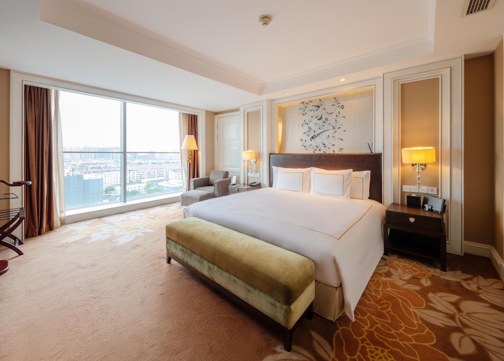 Tonino Lamborghini Hotel Kunshan City Center Package 11/41