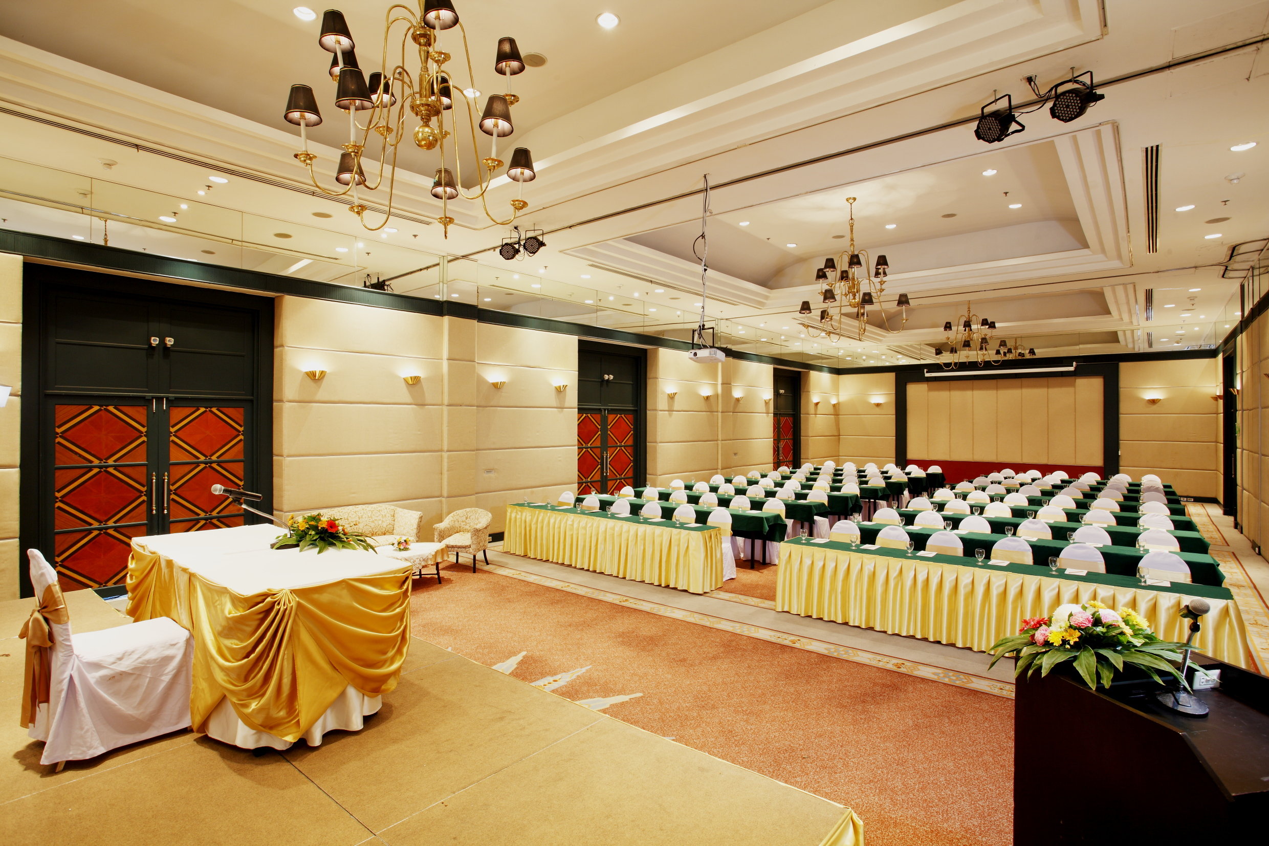 Centara Hotel Hat Yai 7/79