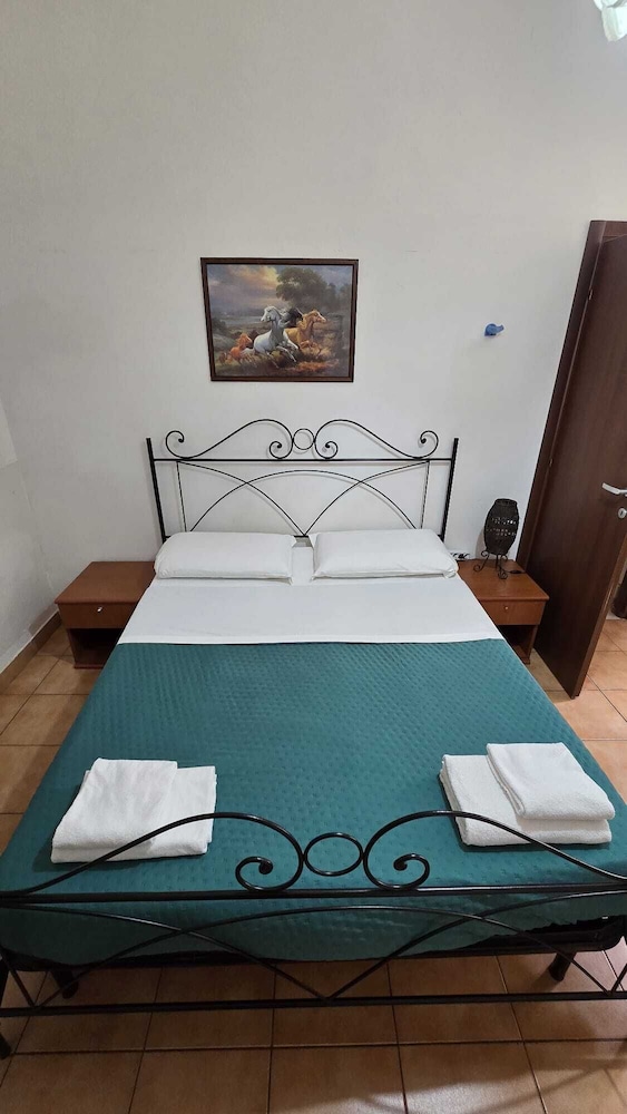 Meltin' Rome Guesthouse 12/40