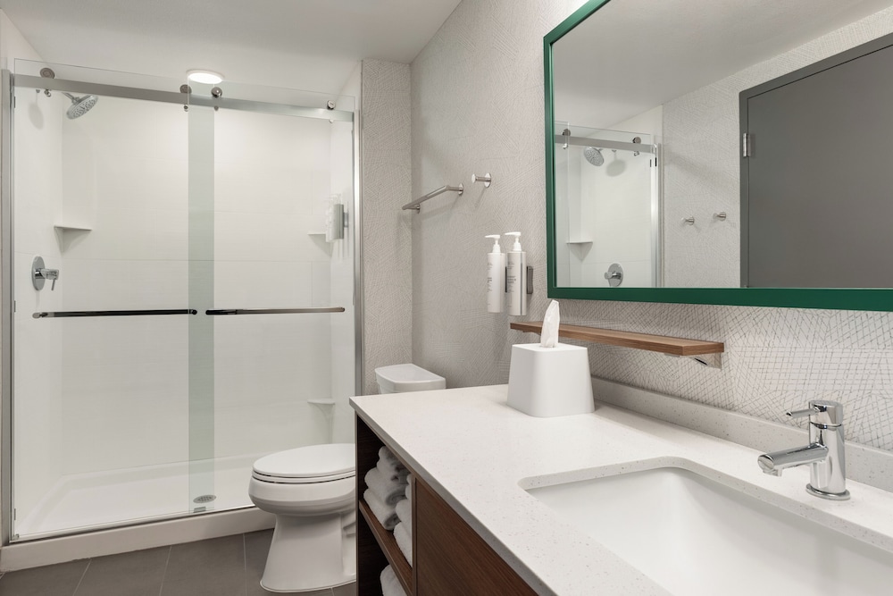 Home2 Suites by Hilton Denton 40/44