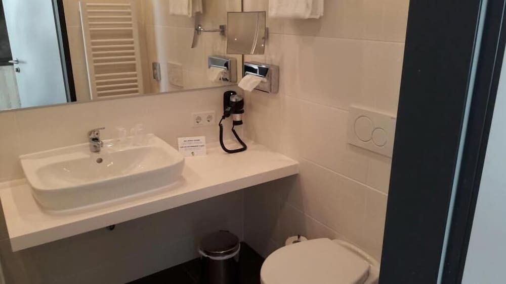 Novina Sleep Inn Herzogenaurach 36/39