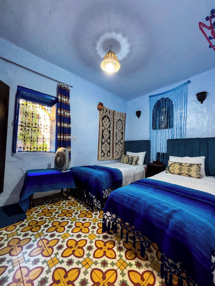 Room, Twin Beds