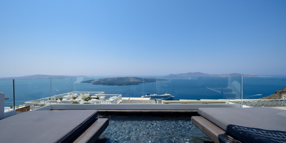 Nefeles Luxury Suites 44/49