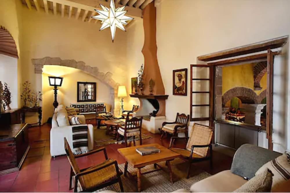 Hotel Los Arcos 52/65